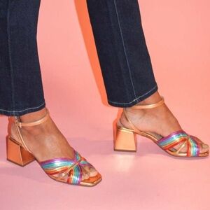 SEYCHELLES TENDER SANDAL IN RAINBOW METALLIC GOLD LEATHER SIZE 6.5